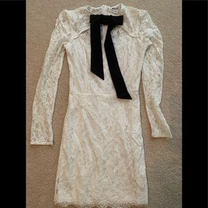 Lace dress with black neck tie